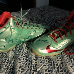Lebron 11 Christmas